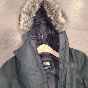 The North Face down parka winter coat size M